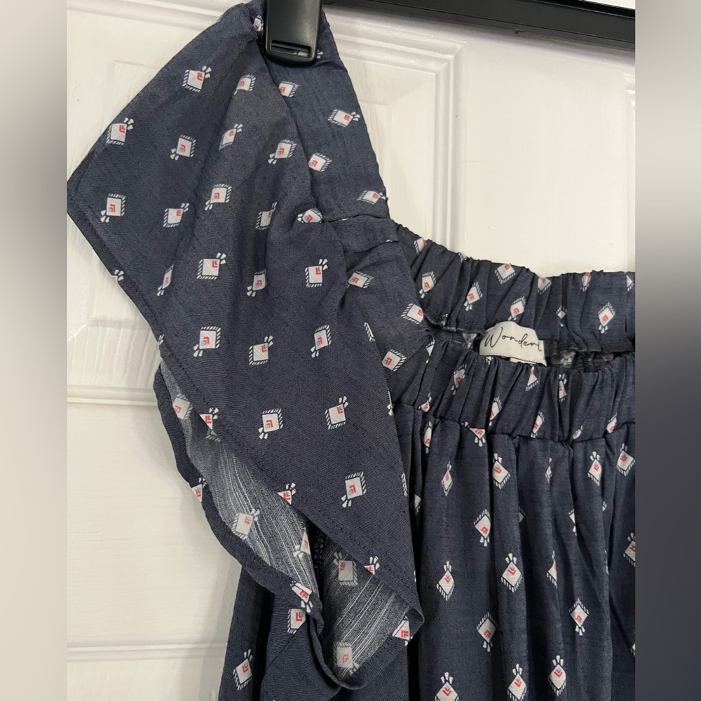 Top - Picture 4 of 4